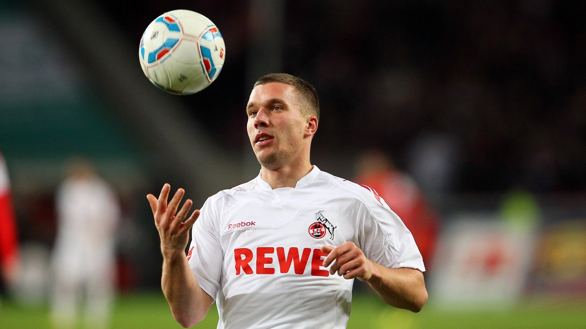 Uzi迎来十五赛季高光表现，MAD球迷沸腾！